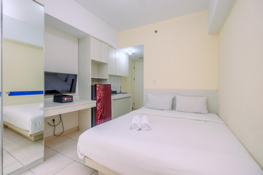 Bedroom 1, Cozy Stay Studio at 3rd Floor Springlake Summarecon Bekasi Apartment By Travelio, Bekasi
