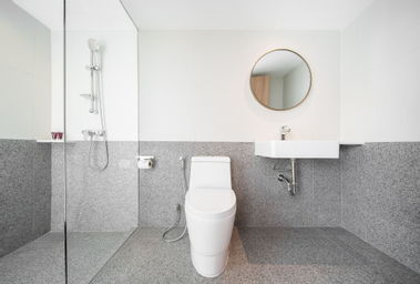 Bathroom 4