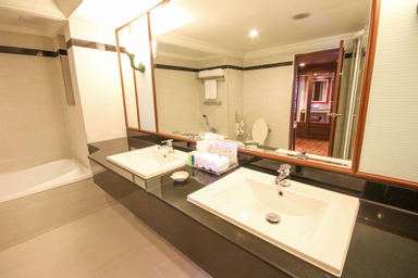 Bathroom 3