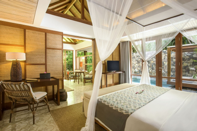 Kamar Deluks King - Pemandangan Kolam Renang