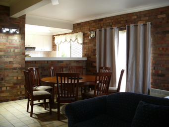 Dining Room 8