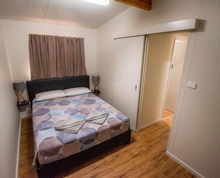 Kamar dengan Ranjang Queen