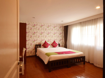 Bedroom 12