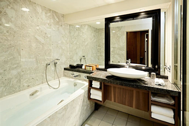 Bathroom 11