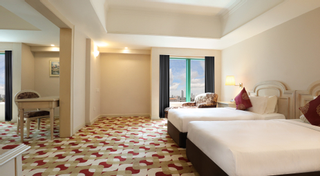 Suite Double atau Ranjang Lain - Pemandangan Kota