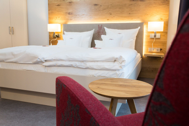 Queen Deluxe Room