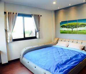 Bedroom 2, 4 Bedroom House at Skytrain, Bang Na