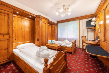 Classic Twin Room
