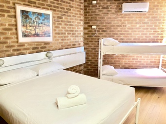 Kamar Double Standar