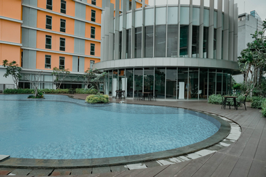 Sport & Beauty, Luxury 2BR Apartment at Pejaten Park Residence with Bathtub By Travelio, Jakarta Selatan