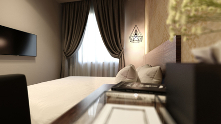 Room with King Bed - City View