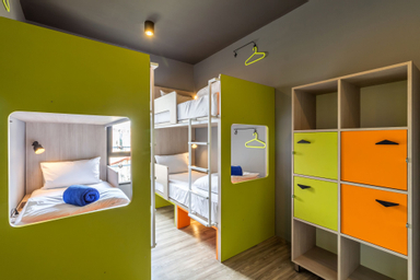 Kamar dengan Ranjang Twin