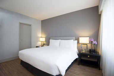 Queen Junior Suite