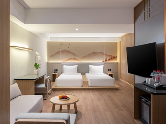 Bedroom 3, Hotel Santika Pasir Kaliki Bandung, Bandung