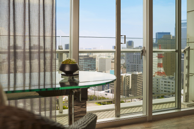 Exterior & Views 6