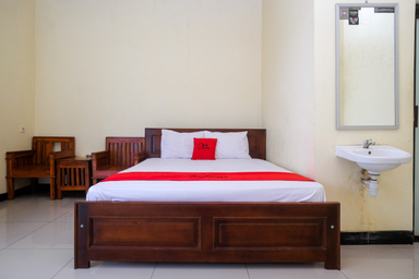 Bedroom 4, RedDoorz near Candi Sukuh Karanganyar, Karanganyar