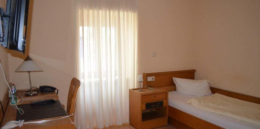 Kamar dengan Ranjang Twin