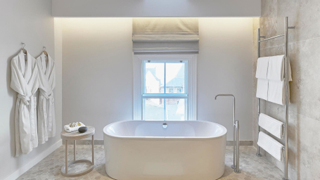 Bathroom 4