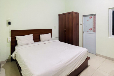 Bedroom 2, Teratai Residence Mitra RedDoorz, Medan