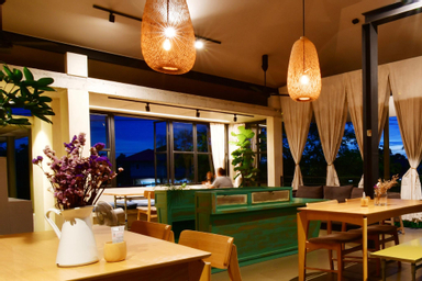 Food & Drinks 4, Coconut Lane Bangkok, Phra Pra Daeng