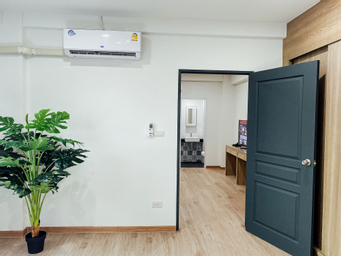 Others 4, GP House Apartment, Phra Khanong