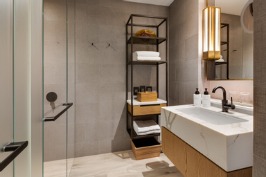 Bathroom 13