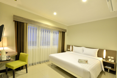 Bedroom 3, Whiz Prime Hotel Darmo Harapan Surabaya, Surabaya