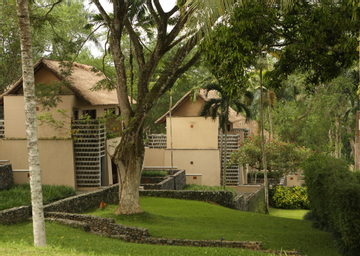Exterior & Views 5