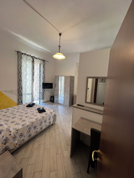 Bedroom 3, Albergo Astro, Genova
