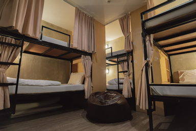 Bed in 6 Bed Mixed Dormitory