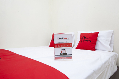 Bedroom 1, RedDoorz near Maranatha University 4, Bandung