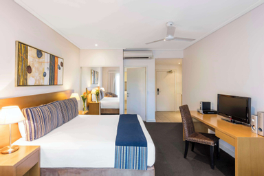 Bedroom 3, Oaks Broome Hotel, Broome
