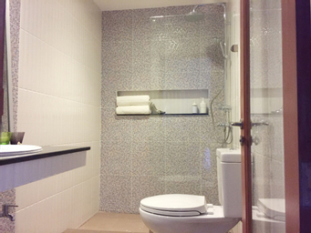 Bathroom 11