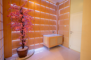 Bathroom 11