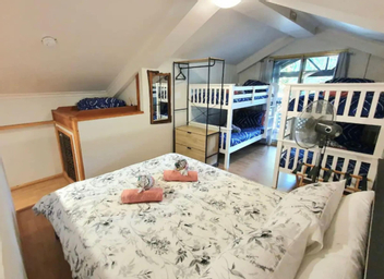 Bedroom 1, Villa within walking distance of cable, Broome