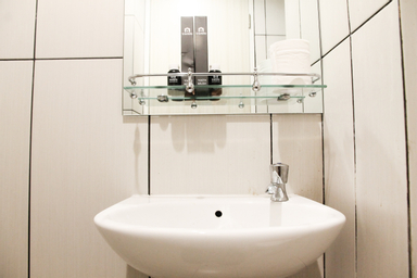 Bedroom 3, Unique Studio Room with Multifunction Bed @ Grand Kamala Lagoon Apartment By Travelio, Bekasi