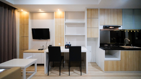 Others 3, Cozy and Modern 2BR at Grand Sungkono Lagoon Apartment By Travelio, Surabaya