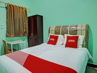 Bedroom 1, OYO 92950 Orien Guesthouse, Pematangsiantar