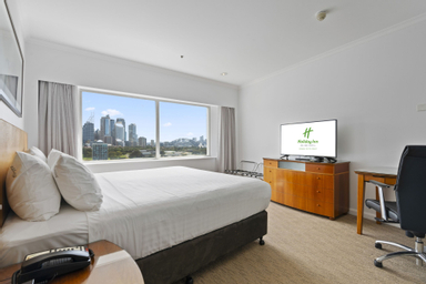 Bedroom 2, Holiday Inn SYDNEY - POTTS POINT, Sydney