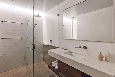 Bedroom 4, Rydges Perth Kings Square, Perth