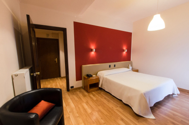 Bedroom 1, Astor Hotel, Genova
