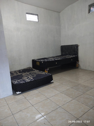 Bedroom 2, SPOT ON 93042 Lina Homestay Syariah, Surabaya