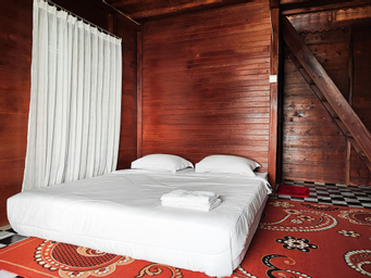 Bedroom 1, Arafah Resort @ Danau Kerinci Jambi RedPartner, Kerinci