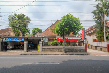 Exterior & Views 2, RedDoorz Syariah near Alun Alun Purwokerto, Banyumas