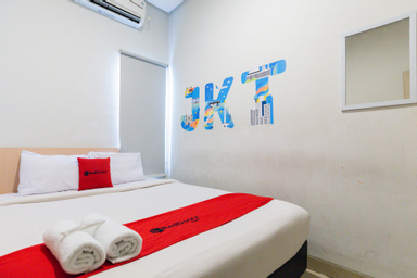 Bedroom 1, RedDoorz Plus Syariah near Mall Pondok Indah, South Jakarta