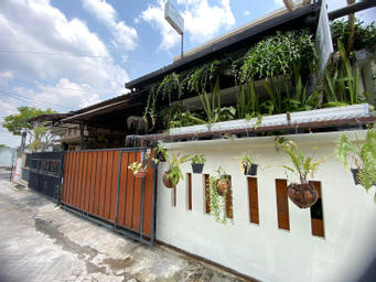 Exterior & Views 1, Coliving Jogja SWEET HOME Kost Lengkap di Yogyakarta Kota, Yogyakarta