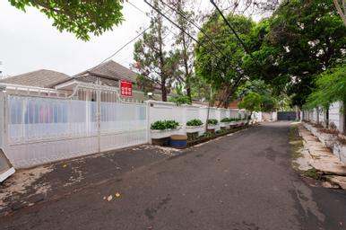 Exterior & Views 1, RedDoorz @ Kemang Dalam, Jakarta Selatan