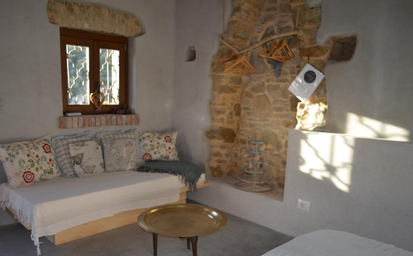 Bedroom 2, Agrilunassa Eco GuestHouse and Cottage, Imperia
