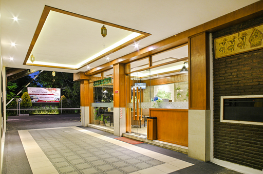 Paku Mas Hotel Ambarrukmo Yogyakarta - Harga Promo Terbaru