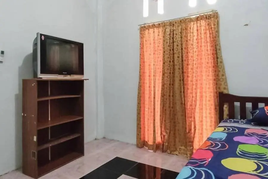 Bedroom 2, Alya Guest House Syariah RedPartner (temporarily closed), Bontang